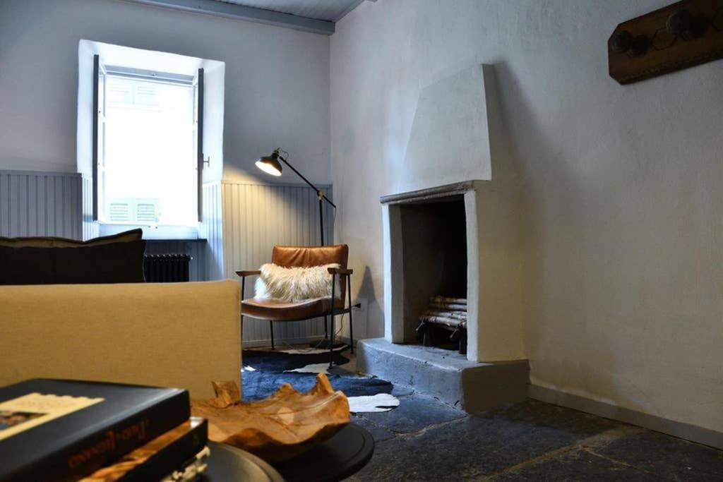 Rocks Apartment Colonno Exterior foto
